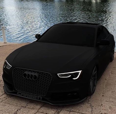 Audi black cars. This luxury. #luxurycars #nicecars #coolcars Xe Bugatti, Kereta Sport, Wallpaper Hippie, Luxe Auto's, Luxury Cars Audi, Black Audi, Maserati Granturismo, Top Luxury Cars, Nissan 300zx