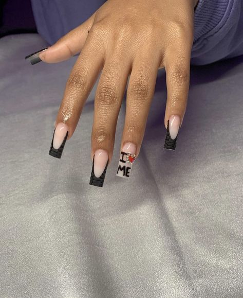 Cute French Tip With Design, Cute Simple Medium Acrylic Nails, Acrylic Nails With Bf Initials Black, Black And White Medium Nails, Y2k Nails Acrylic Black And White, Cute Black French Tip Nails Acrylic, Cute Nail Inspo For School, Cute Medium French Tip Nails, Nail Inspo Frenchies