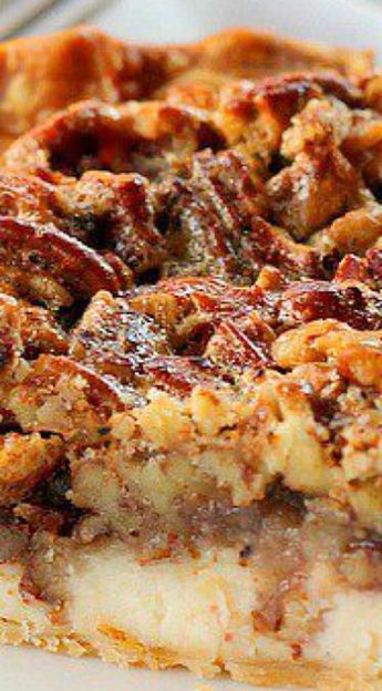 Pecan Cream Cheese Pie | This pie recipe looks SO GOOD. Cream cheese and pecan pie all in one? Yes please! What a delicious dessert recipe! Pecan Cream Cheese Pie, Pie Pecan, Coconut Dessert, Cream Cheese Pie, Cheese Pie, Brownie Desserts, Cheese Pies, Pecan Recipes, Oreo Dessert