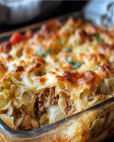 Cheesy Cabbage Beef Casserole, Mexican Cabbage Casserole, Amish Cabbage Casserole, Hamburger And Cabbage Casserole, Hamburger Cabbage Casserole, Baked Cabbage Recipes, Cabbage Pie, Optimal Recipes, One Dish Recipes