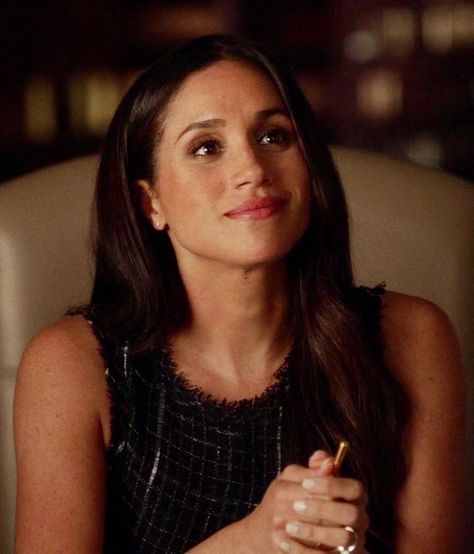 Rachel Zane Aesthetic, Law Motivation, Rachel Zane Suits, Suits Rachel, Office Baddie, Meghan Markle Suits, Bean Pie, Lawyer Life, Rachel Zane