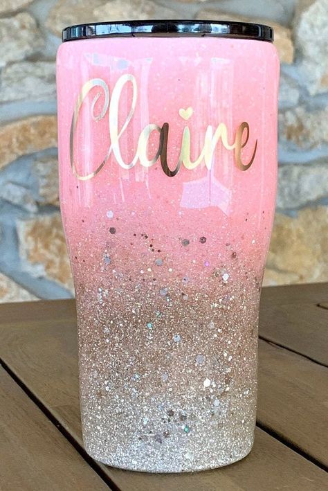 Vaso Yeti, Agate Art, Tumbler Cups Personalized, Signature Ideas, Silhouette Curio, Glitter Tumbler Cups, Resin Tutorial, Tumbler Cups Diy, Personalized Tumblers