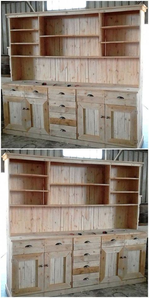 Pallet Furniture Couch, Pallet Kitchen Cabinets, Pallet Cabinets, Dapur Rustic, Pallet Patio Furniture Diy, Corner Desks, Pallet Kitchen, Pallet Patio Furniture, Pallet Patio