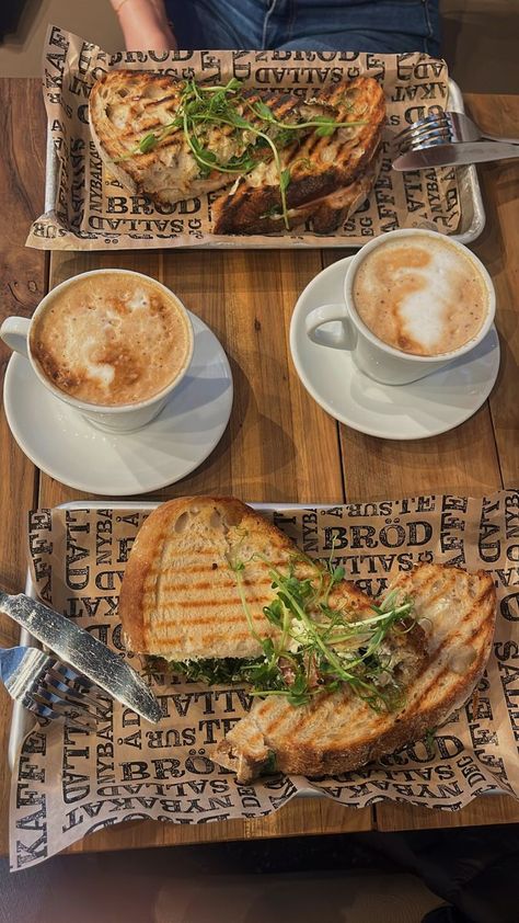 Coffee And Sandwich Aesthetic, Cafe Food Presentation, Cafe Lunch Aesthetic, Coffee Shop Sandwiches, Small Cafe Menu Ideas, Coffee Restaurant Aesthetic, Coffee Shop Lunch Ideas, Cafe Sandwich Ideas Coffee Shop, Cozy Cafe Aesthetic Interior