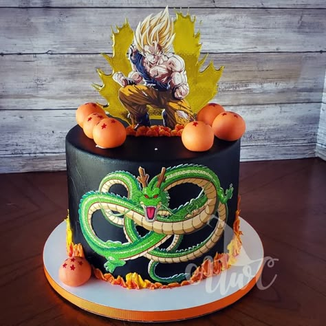 Dragonball Z Cake, Goku Birthday, White Fondant, Birthday Cake Decorating Ideas, Anime Cake, Dragon Cake, Ball Birthday Parties, Ball Birthday, Superhero Cake