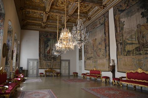 Palazzo Medici Riccardi, interior (3) | Richard Mortel | Flickr Classic Eclectic Decor, Palazzo Medici Riccardi, Villa Medici, Filippo Brunelleschi, Palace Interior, Toscana Italia, Italian Interior, Hallway Design, Loft House