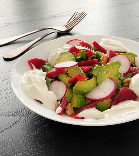 Beet and avocado salad with honey yogurt sauce | Bijoux & Bits Honey Yogurt Dressing, Beet And Avocado Salad, Avacodo Salad, Cheesecake Factory Salads, Red Beets Salad, Pickled Beets Recipe, Cheesecake Factory Recipes, Honey Yogurt, Avocado Salad Recipes