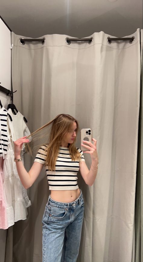 Zara Crop Top Outfits, Ribbed Top Outfit, Zara Basic Crop Top, Zara Ribbed Top, Zara Shopping, Zara Basic Top, Soft Outfits, Jean Zara, Zara Basics