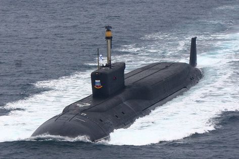 SSBN Yuri Dolgoruky Russian Submarine, Nuclear Submarine, Oceans Of The World, Nuclear Power, Military Equipment, Navy Ships, Aircraft Carrier, Hiroshima, Water Crafts