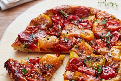 This Is the Best Episode of Barefoot Contessa | Kitchn Easy Tomato Recipes, Tomato Tarte, Eggs In Tomato Sauce, Tomato Tarte Tatin, Parmesan Tomatoes, Baked Parmesan Tomatoes, Ina Garden, Tomato Tart Recipe, Barefoot Contessa Recipes