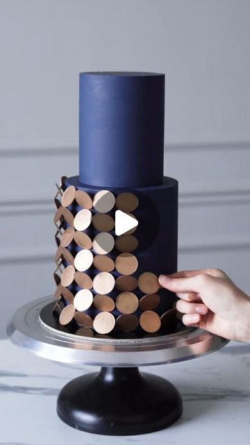 Geometric Cake Design, Disco Cake, Elegant Cake Design, Cake Design For Men, Modern Birthday Cakes, Cookie Recipes Decorating, Unique Cakes Designs, Geometric Cake, Birthday Cake Decorating Ideas