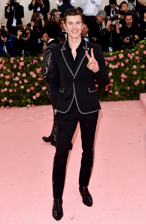 The Best Dressed (and Campiest) Men of the 2019 Met Gala 2019 Red Carpet, Sheer Jumpsuit, Gala Outfit, Dapper Dan, Joan Collins, Red Carpet Look, Pink Carpet, The Met Gala, Costume Institute