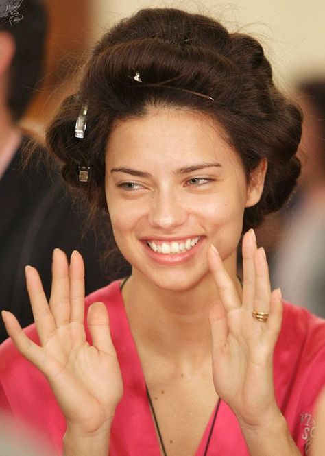 Adriana Lima Without Makeup, Adrian Lima, Adriana Lima Makeup, Models Without Makeup, Adriana Lima Style, Sherilyn Fenn, Face Forward, No Makeup, Victorias Secret Models