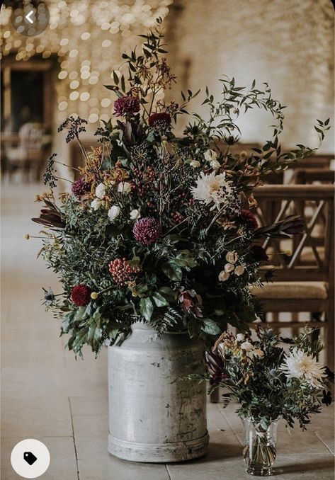 Autumn Wedding Flowers September, Autumn Wedding Styling, September Wedding Flowers Uk, Late Autumn Wedding, Autumn Wedding Flowers Centerpieces, September Flower Arrangements, September Wedding Decor, September Wedding Decorations, Winter Wedding Venue Ideas