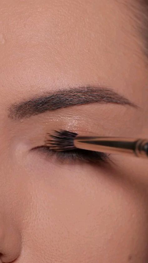 Nude Eye Makeup, Evening Eye Makeup, Wedding Eye Makeup, Beginners Eye Makeup, Eye Makeup Techniques, Makeup Tutorial Eyeliner, Makeup Artist Tips, Eye Makeup Pictures, Eye Makeup Steps