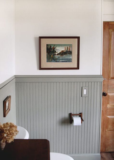 Old Wainscoting Makeover, Painted Wainscoting Bathroom, Bathroom Half Wall Ideas, Painted Beadboard Bathroom, Wall Paneling Bathroom, Bathroom Wall Paneling Ideas, Two Tone Bathroom, Bathroom Wainscotting, Beadboard Half Wall