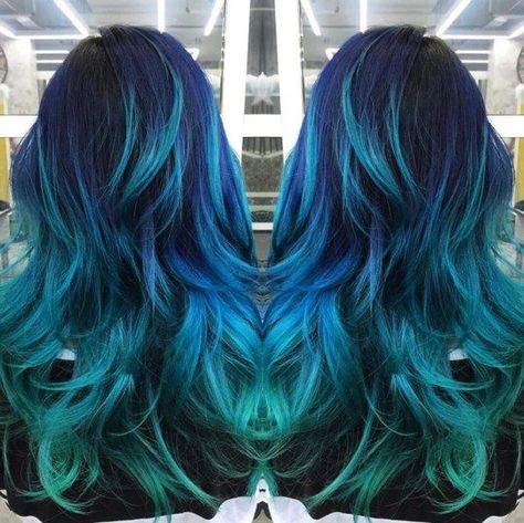 Aqua Hair Color, Blue And Green Hair, Blue Ombre Hair, Aqua Hair, Wavy Curls, Teal Hair, Turquoise Hair, Beard Brush, Ombré Hair