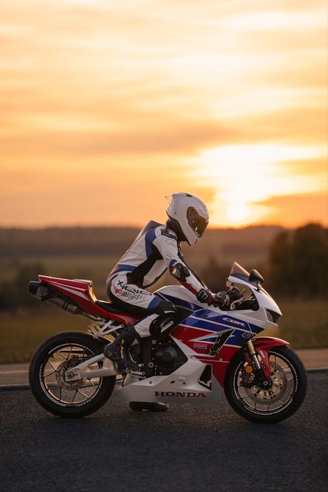 CBR600RR PC40 Sunset Wallpaper CBR600RR - Rider - PC40 - Phone - sunset - sundown Wallpaper Motorcycle, Cbr 600rr, New Bike, Honda Cbr600rr, A N Wallpaper, A Wallpaper, Sunset Wallpaper, Honda Cbr, Short Break