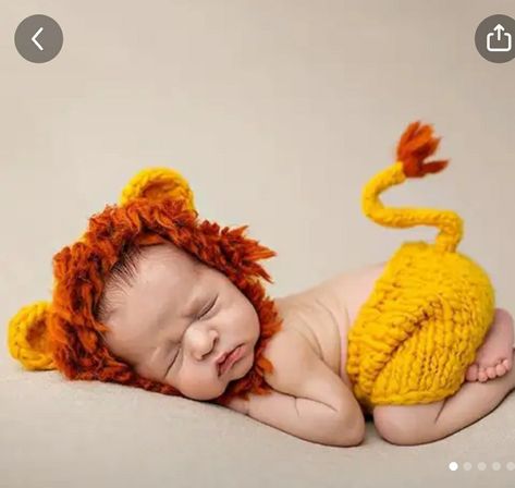 Newborn Baby Caps, Studio Posing, Lion Hat, Crochet Costumes, Baby Fotografie, Infant Photography Props, Soft Hats, Newborn Baby Photos, Foto Baby