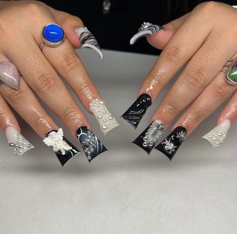 Duck Nail, Junk Nails, Ombre Acrylic, Punk Nails, Duck Nails, Acrylic Nails Ideas, Goth Nails, Cute Acrylic Nail Designs, Short Square Acrylic Nails