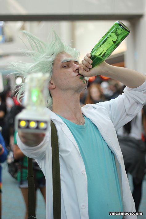 Rick Sanchez Cosplay, Rick And Morty Cosplay, Rick Cosplay, Morty Costume, Medusa Halloween Costume, Rick And Morty Drawing, Rick I Morty, Cabello Hair, Get Schwifty