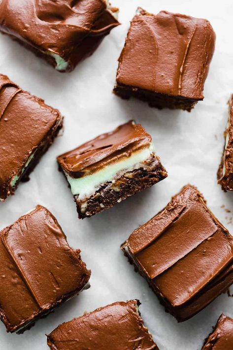 Light Chocolate Frosting, Mint Brownies Recipe, Sweet Slices, Chocolate Mint Brownies, Mint And Chocolate, Mint Frosting, Best Chocolate Desserts, Mint Brownies, Chocolate Recipes Homemade