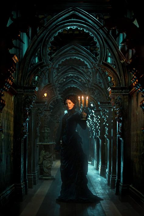 Tom Hiddleston Crimson Peak, Mia Wasikowska, Crimson Peak, Victorian Aesthetic, Gothic Romance, Gothic Aesthetic, Gothic Horror, Gothic House, Jessica Chastain