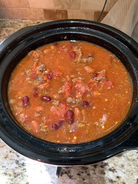 Recipe: Crockpot Elk Chili Elk Burger Chili, Elk Crockpot Recipes, Elk Chili Recipe Crockpot, Deer Chilli Recipe, Elk Chili Recipe, Hamburger Crockpot Recipes, Elk Chili, Elk Meat Recipes, Moose Meat