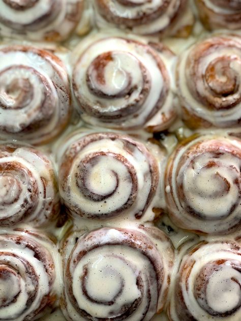 The Best Fluffy Sourdough Cinnamon Rolls Recipe Sourdough Filling Ideas, Cinnamon Roll Sourdough, Sourdough Cinnamon Rolls Overnight, Connamon Rolls, Sourdough Doughnut Recipe, Sourdough Discard Cinnamon Rolls, Breakfast With Coffee, Sourdough Rolls, Sourdough Cinnamon Rolls