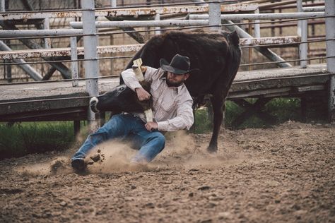 Rodeo with Lucchese - Steer Wrestling at Ranger College in Ranger, Texas. Steer Wrestling, Team Roper, Best Boots, Bucking Bronco, Lucchese Boots, Rodeo Life, Country Lifestyle, True Grit, Great Life