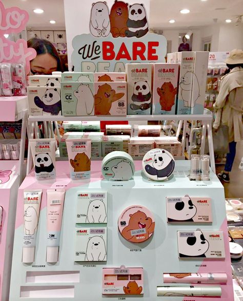 I got hooked to We Bare Bears  just recently, thanks to my cartoon-loving eight-year-old son. If you're a parent, you probably have an idea ... Спонж Beauty Blender, Bear Makeup, Alat Makeup, Kawaii Makeup, Halloween Make Up, Korean Cosmetics, Halloween 2018, We Bare Bears, Bare Bears