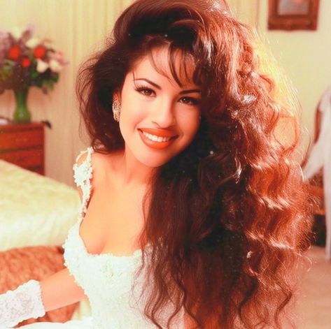 Selena Quintanilla, Star Sign, A Woman, Hair, White