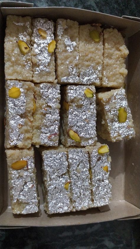 Bangali Mithai, Prasad Snap, Sweets Snapchat Story, Indian Sweets Aesthetic, Mithai Snap, Delicious Food Image, Snickers Chocolate, Eating Food Funny, Chocolate Recipes Homemade