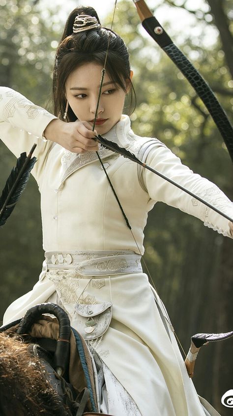 Bow And Arrow Girl, Ancient Korean Art, Archery Women, Film China, Hanfu Girl, Chinese Warrior, Chinese Style Dress, Japanese Warrior, Tough Girl