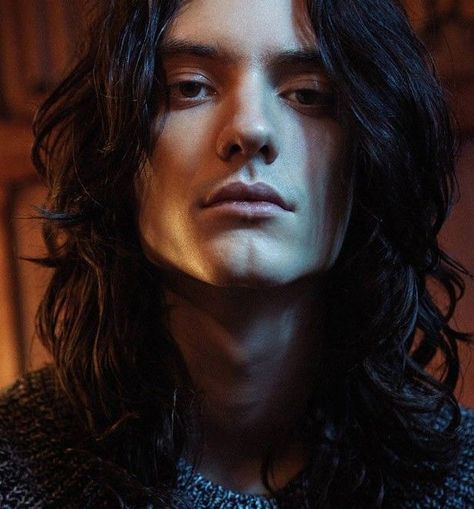 Black Wavy Hair, Hair Inspiration Long, Arte Alien, Character Inspiration Male, Long Dark Hair, Olive Skin, Fantasy Male, Poses References, Long Black Hair