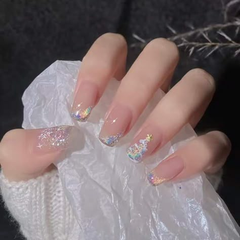 Christmas Nails Ideas 2023, Asian Christmas Nails, Christmas Nails Simple Classy, Christmas Nails Classy, Classy Christmas Nails, Noel Nail, Nails New Year, Nail Noel, Christmas Nails 2023