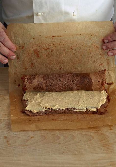 Genoise Sponge Cake Roll, Genoise Sponge Cake Recipe, Genoise Sponge Cake, Sponge Cake Roll, Genoise Sponge, Sponge Cake Recipe, Sponge Cakes, French Patisserie, Food Tech