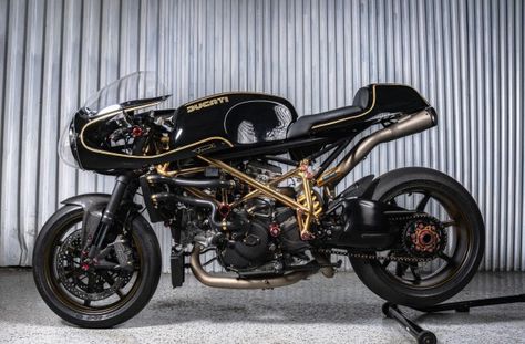 Cafe Motorcycle, Supermoto Bikes, Ducati 1098, Motorcycle Build, Ducati Cafe Racer, Ducati Sport Classic, Bike Concept, Triumph Bobber, Motorbike Design