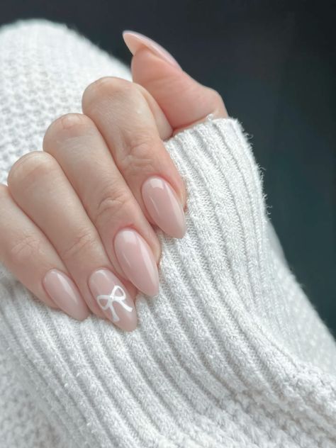 #minimalist #naildesign #bownails #milky #nailsoftheday #nails Milky Nails Ideas, Milky Nude Nails, Milky Nails, Minimalist Nail, Nude Nail Designs, Elegant Nails, Minimalist Nails, Nude Nails, Nails Inspo