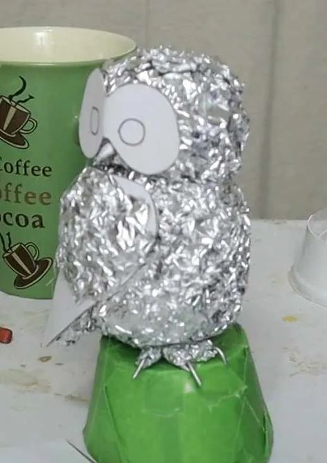 How to Make Paper Mache - The 5 Basic Steps 8 Paper Mache Forms How To Make, Owl Paper Mache, Paper Mache Without Newspaper, Papier Mache Projects, Papier Mache Craft, How To Make Paper Mache Animals, High School Paper Mache, Paper Mache Diy Projects, Animal Paper Mache