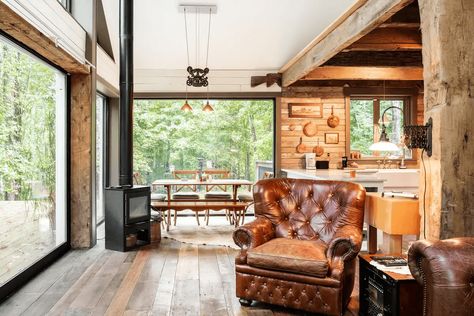 Best Airbnb, Cabin Living Room, Secluded Cabin, Airbnb Rentals, Welcome To My House, Tennessee Vacation, Cabin Living, Romantic Vacations, A Cabin