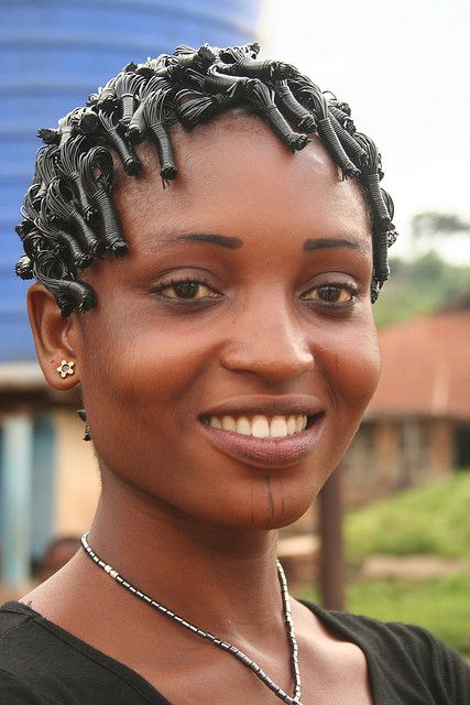 Yoruba, Nigeria. 2007. iragbiji woman | Flickr - Photo Sharing! Thread Hairstyles, African Threading, Hair Threading, African Hair, Man Utd, Cut My Hair, African Beauty, African Hairstyles, African Women