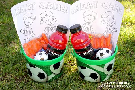 Soccer Snack Idea with Coloring Sheet 2 Soccer Mom Snacks, Soccer Game Snacks, Soccer Team Mom, Kids Soccer Team, Sport Snacks, Soccer Treats, Soccer Snacks, Toddler Soccer, Sports Snacks