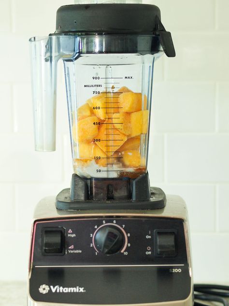 5-minute-creamy-mango-ice-cream Vitamix Ice Cream Recipes, Vitamix Healthy Recipes, Vitamix Food Processor, Vitamix Ice Cream, Mango Ice Cream Recipe, Blender Ice Cream, Ice Cream Smoothie, Vitamix Blender, Sorbet Ice Cream