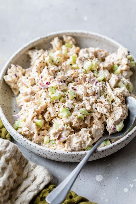 Skinnytaste Chicken Salad, Skinnytaste Recipes Lunch, Cold Chicken Recipes Lunches, Best Chicken Salad Recipe Homemade, Easy Mediterranean Diet Recipes Lunches, Basic Salad Recipes, Chicken For Chicken Salad, Work Lunch Meal Prep, Chicken Salad Recipe Healthy