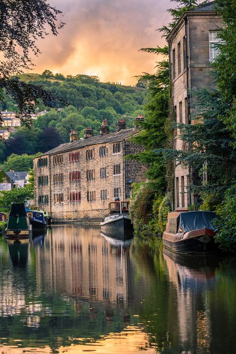 16 Beautiful Pictures Of Yorkshire That Are Just Simply Stunning | The Huffington Post Hebden Bridge, Kentish Town, Yorkshire Dales, Yorkshire England, England And Scotland, West Yorkshire, Landscape Pictures, English Countryside, England Travel