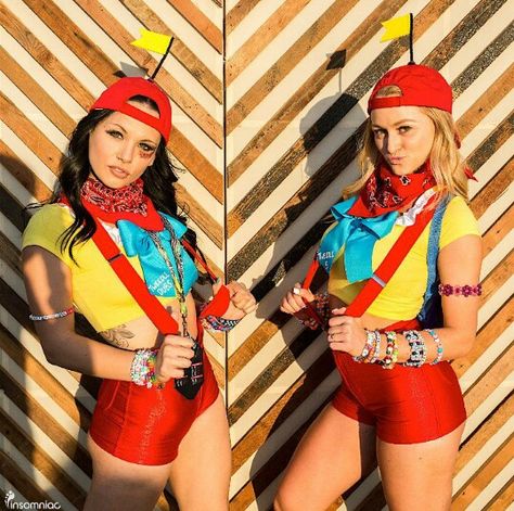 Rave outfit #insomniac Alice In Wonderland Festival Outfit, Rave Wonderland Outfits, Rave Outfits Alice In Wonderland, Alice In Wonderland Rave Outfit Ideas, Group Festival Outfits, Alice In Wonderland Rave Outfit, Group Costumes Ideas, Rave Couple, Rave Outfits Diy