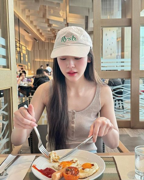 June Wanwimol Jaenasavamethee | 😋🤤🍳🍽️🥓 | Instagram June Wanwimol, My Girlfriend, Diva, Thailand, Birthday, On Instagram, Pink, Quick Saves, Instagram