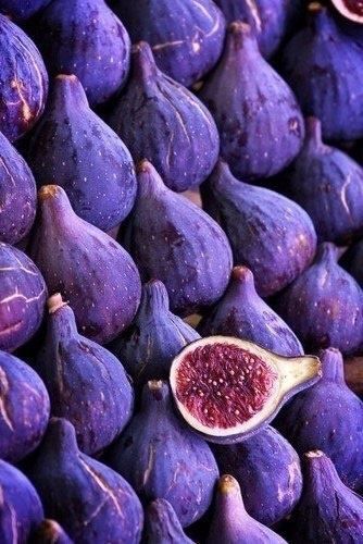 figos Collage Foto, Purple Food, Purple Love, All Things Purple, Exotic Fruit, Royal Caribbean, Purple Rain, Purple Aesthetic, Color Of The Year