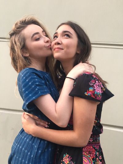 Rowan Blanchard and Sabrina Carpenter Sabrina Carpenter And Rowan Blanchard, Maya And Riley, Girl Meets World Cast, Riley Matthews, Rowan Blanchard, Boy Meets World, Girl Meets World, Disney Stars, Boy Meets